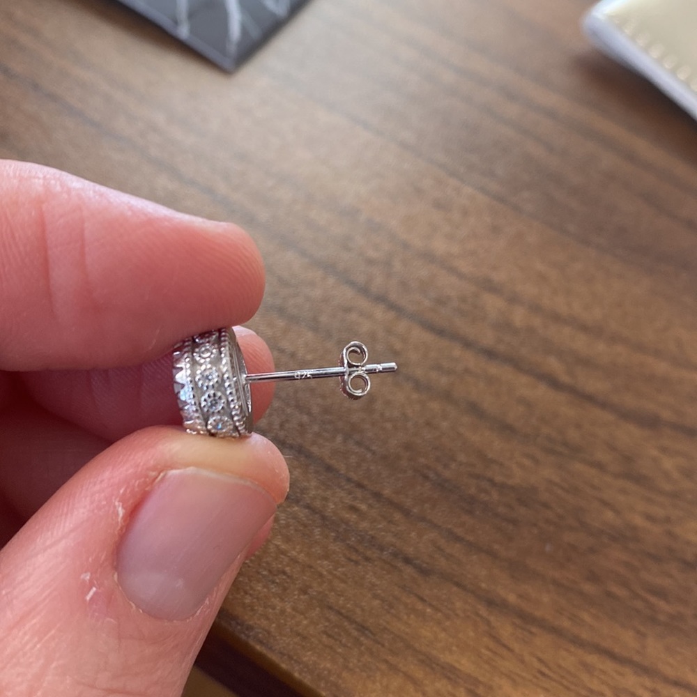 925 sterling silver CZ studs  Genevive Jewelry - Picture 5 of 7